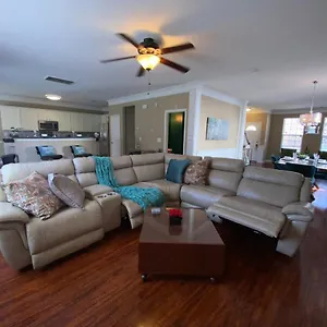 https://villa-5-minute-drive-to-clt-motor-speedway-uncc-pnc.1sthotelscharlotte.com
