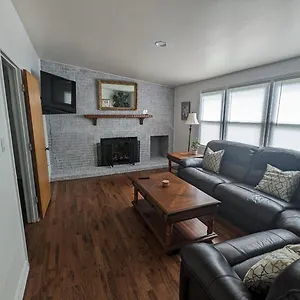 https://roomy-surburban-in-town-getaway.1sthotelscharlotte.com